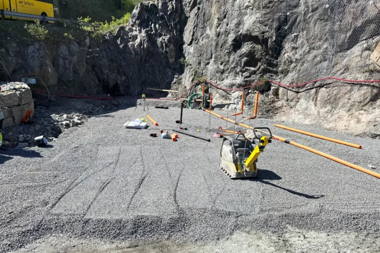 Tomteopparbeidelse - Steintransport AS